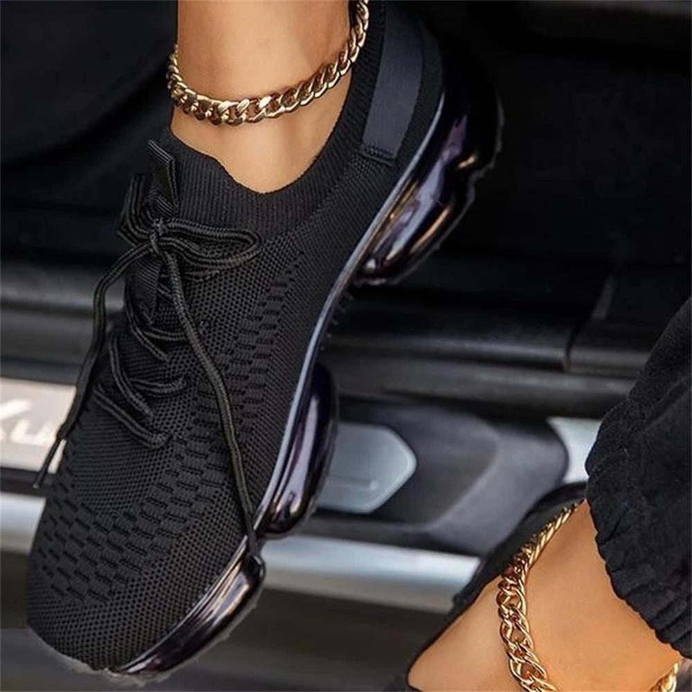 CM | Zapatillas casual con suela y cordones transparentes