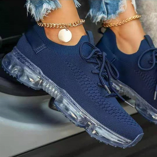 CM | Zapatillas casual con suela y cordones transparentes