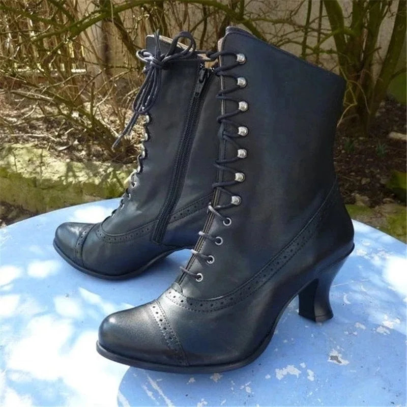 CM | Botas victorianas con cordones y tacón