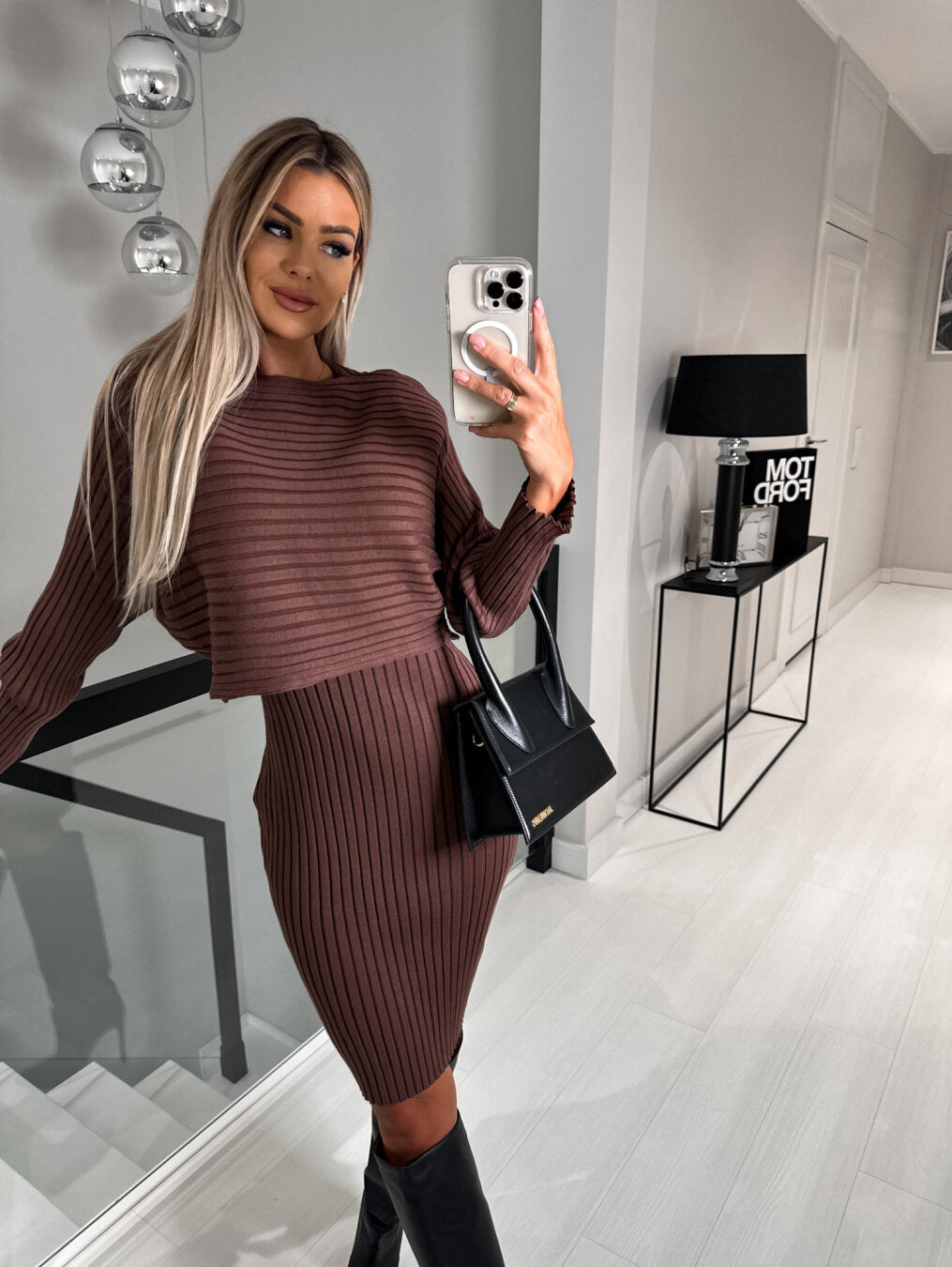 CM | Vestido sin mangas con jersey a juego