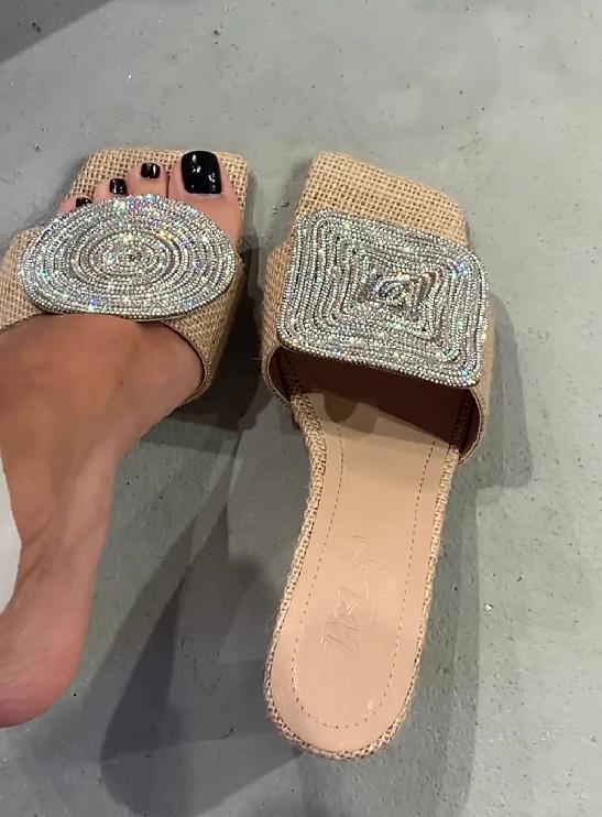 CM | Sandalias redondas cuadradas con tacón