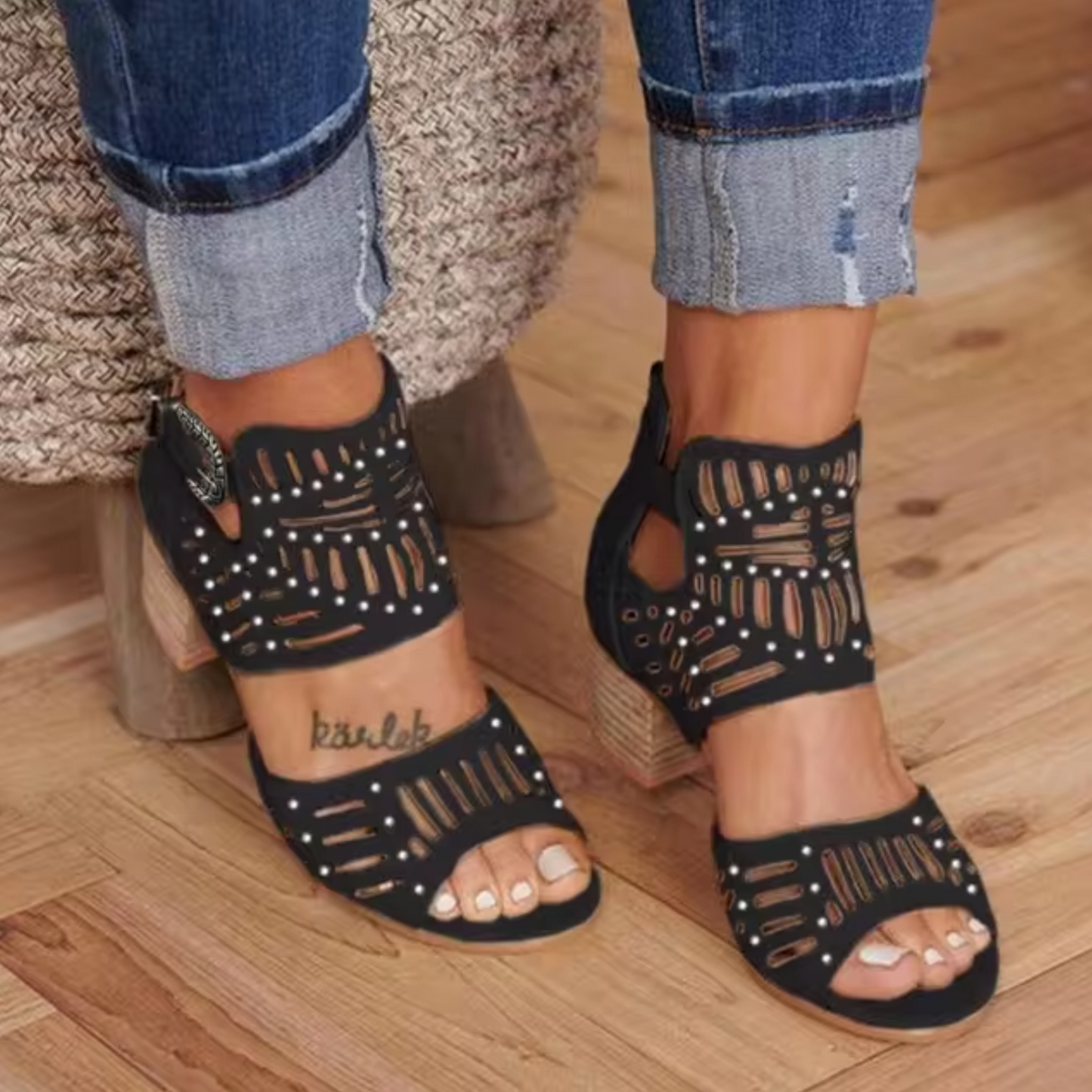 CM | Sandalias con tacón y vainica