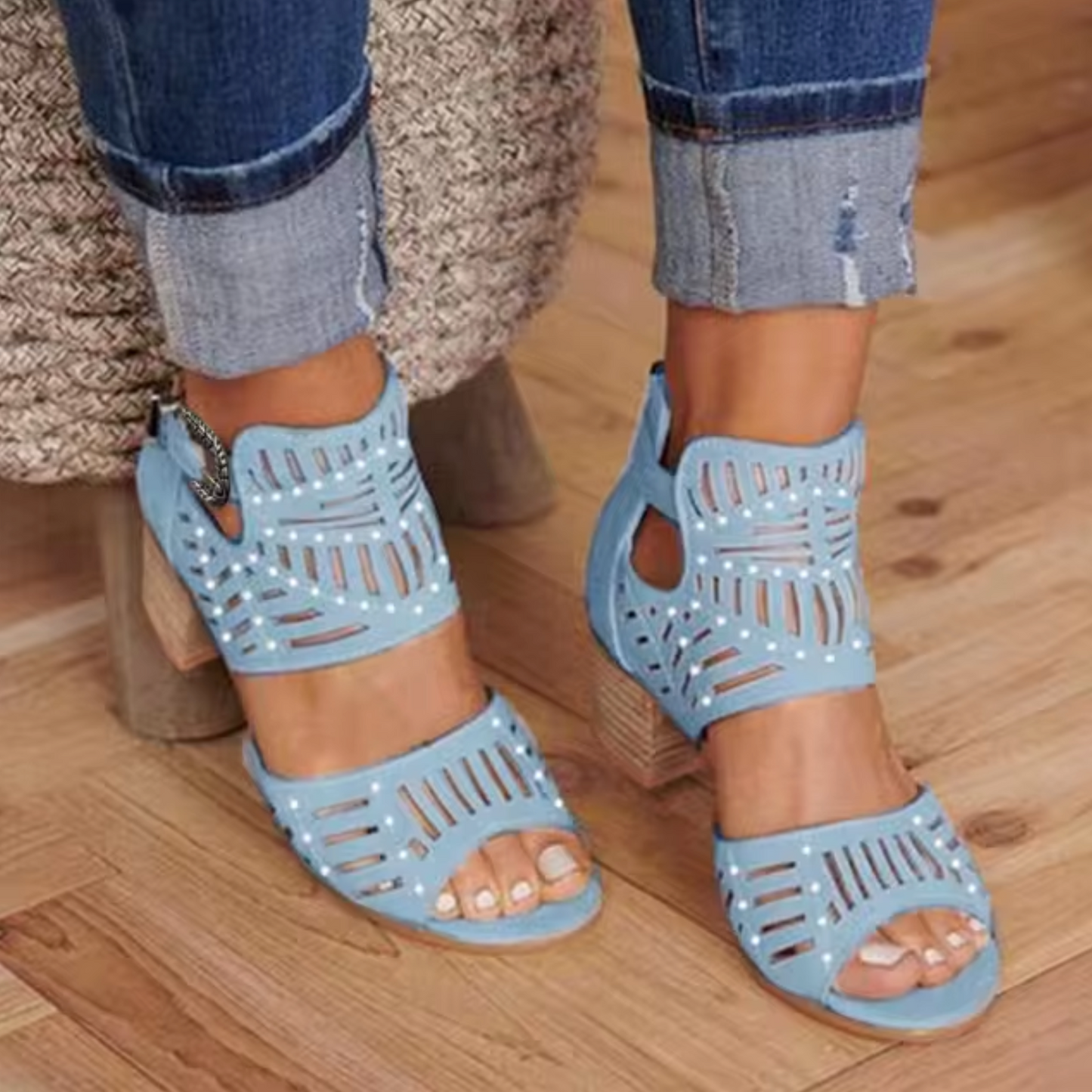 CM | Sandalias con tacón y vainica