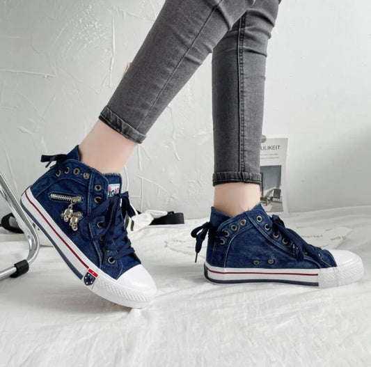 CM | Zapatillas vaqueras con suela blanca