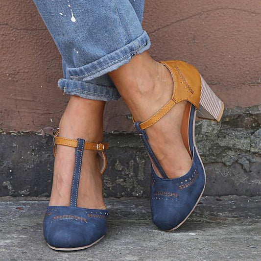 CM | Vintage T-strap tacones