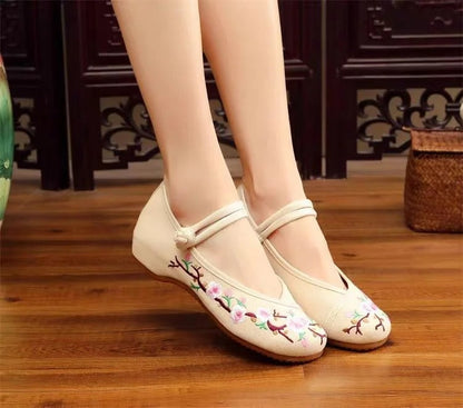 CM | Zapatillas de ballet con bordado