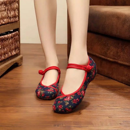 CM | Zapatillas de ballet con bordado