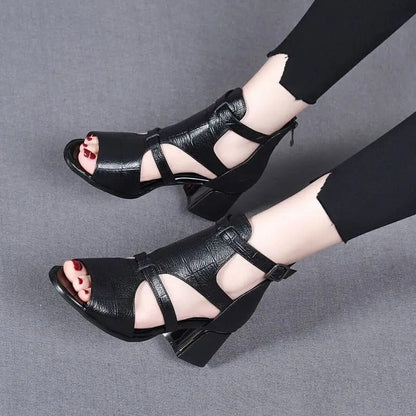 CM | Zapatos con tacón grueso y correa ajustable