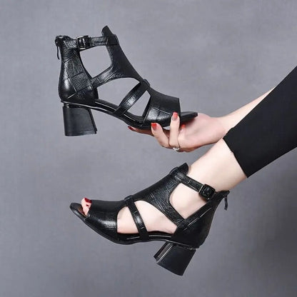 CM | Zapatos con tacón grueso y correa ajustable