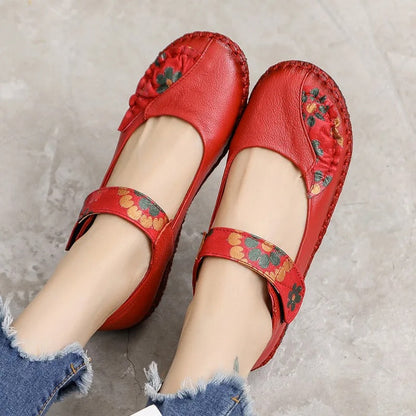 CM | Zapatillas con corte floral